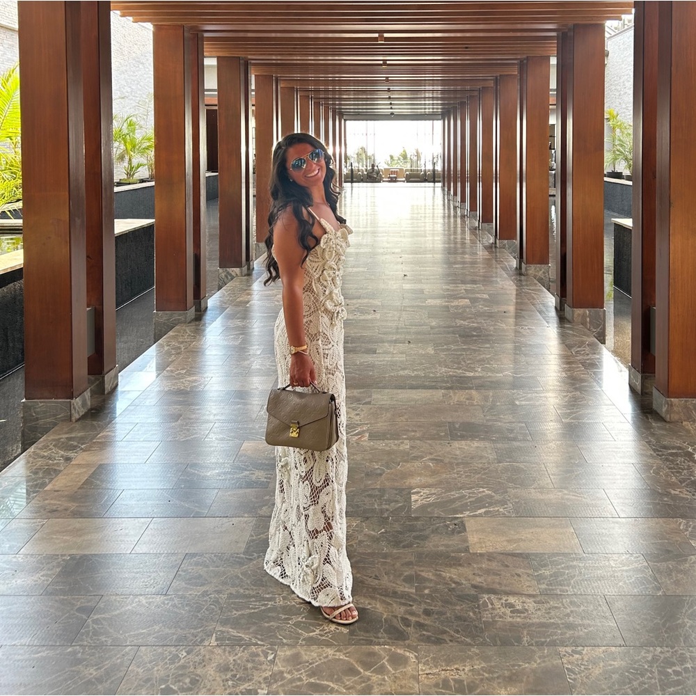 Elliatt White Lace Maxi Dress - Picture 2 of 9
